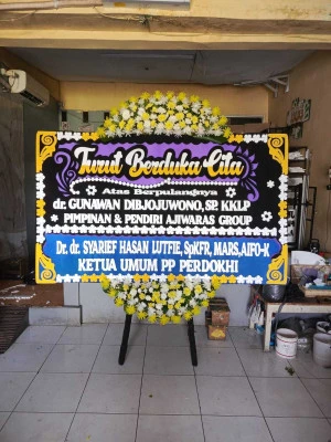 Papan Bunga di Cipinang Besar Utara